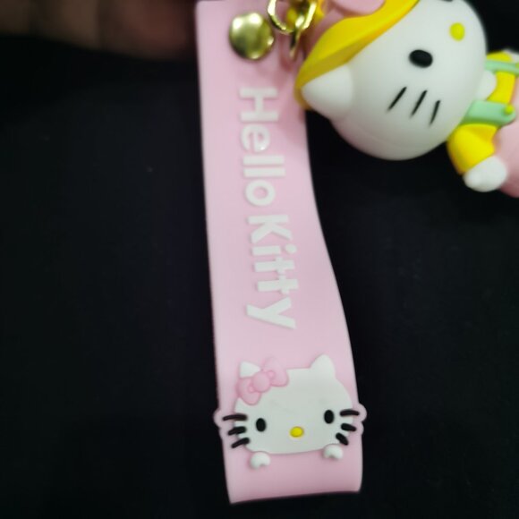 Hello Kitty Baker keychain - Picture 2 of 4